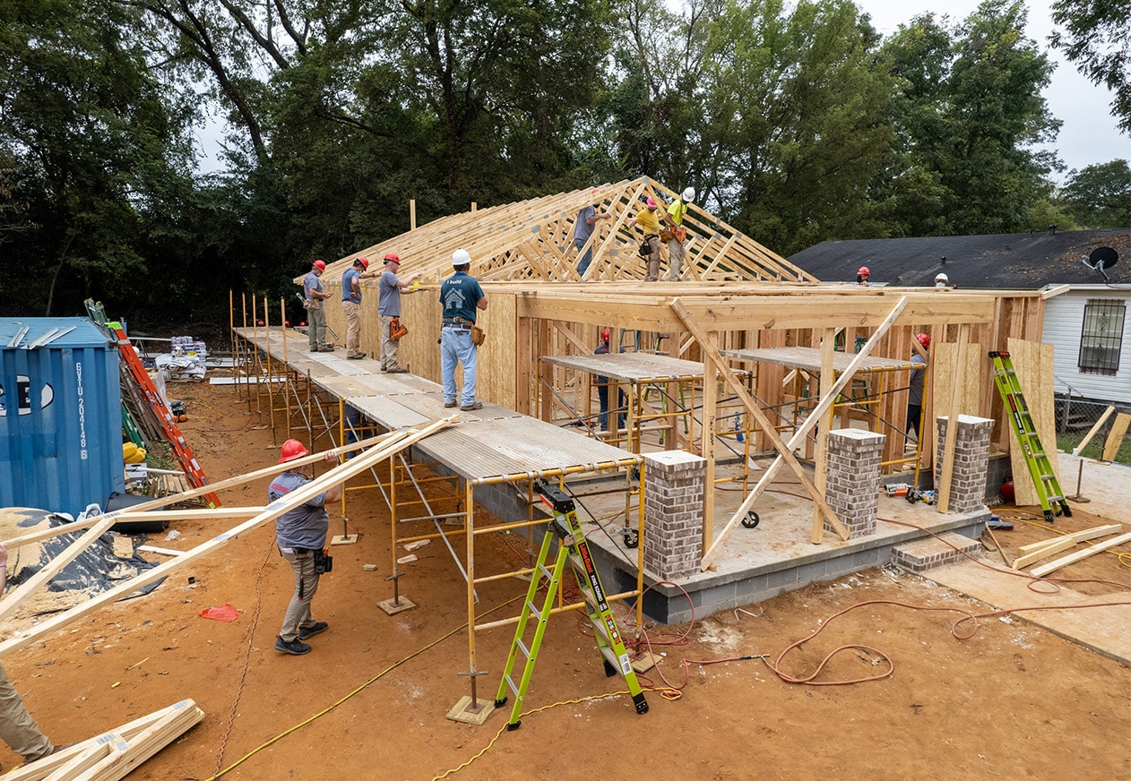 GAF Tuscaloosa team members at a Habitat for Humanity Build