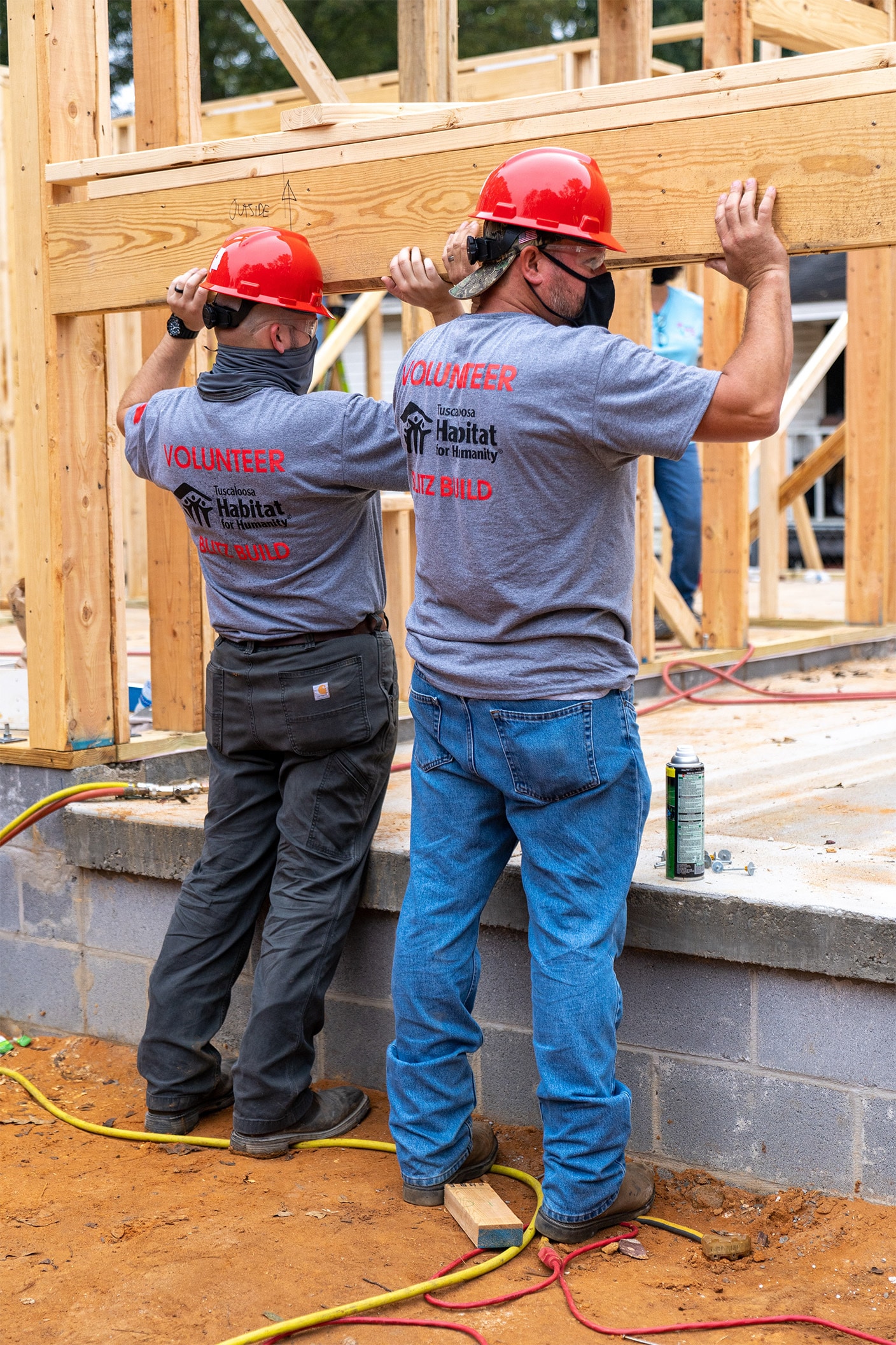 GAF Tuscaloosa Team Members at a Habitat for Humanity Blitz Build