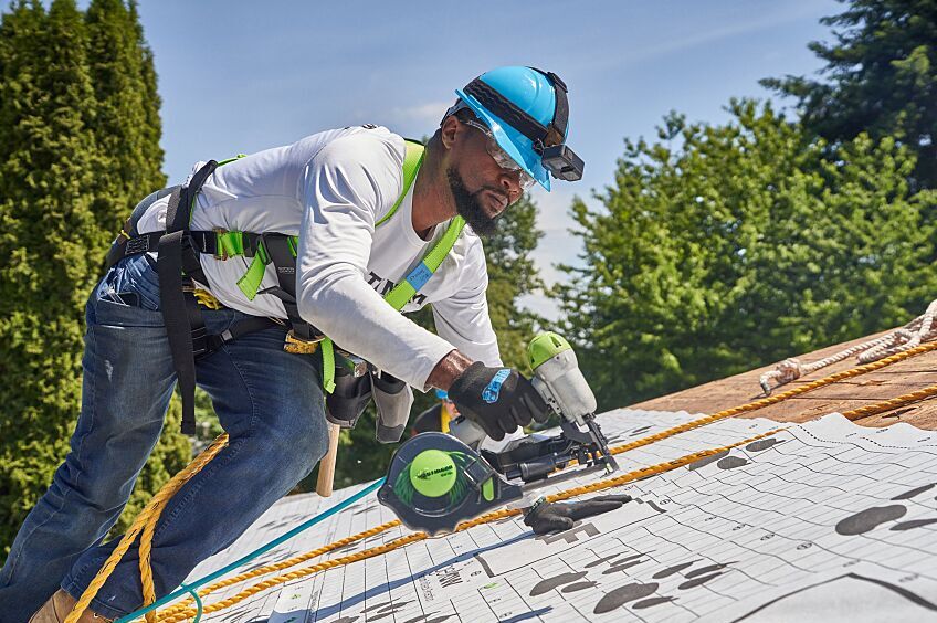 Roofer in Hawthorne