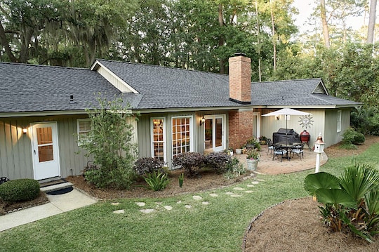 GAF Timberline® UHDZ™ Shingles installed on the roof of a family home in Savannah, GA