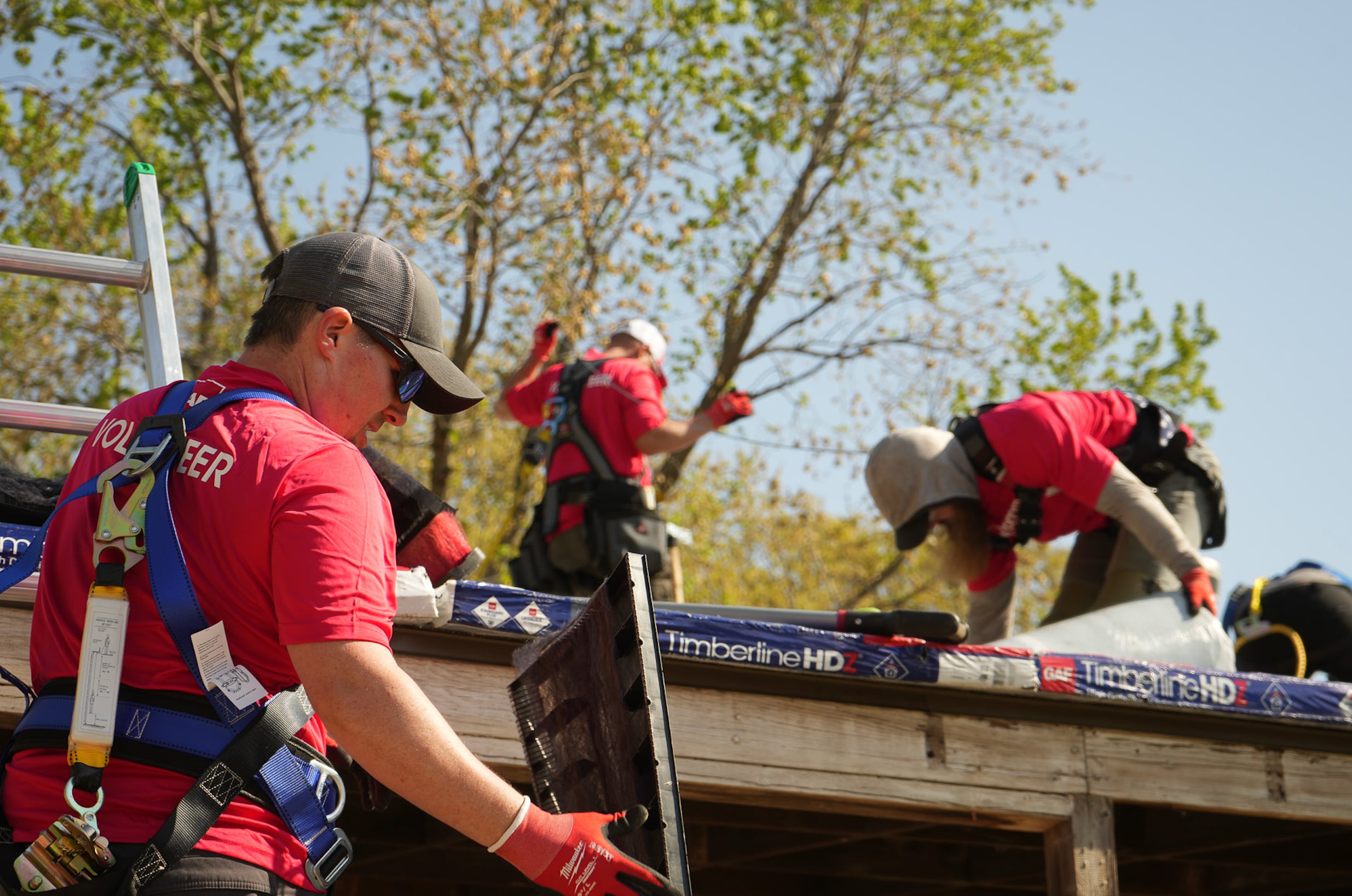 Volunteers install HDZ in Wichita, KS