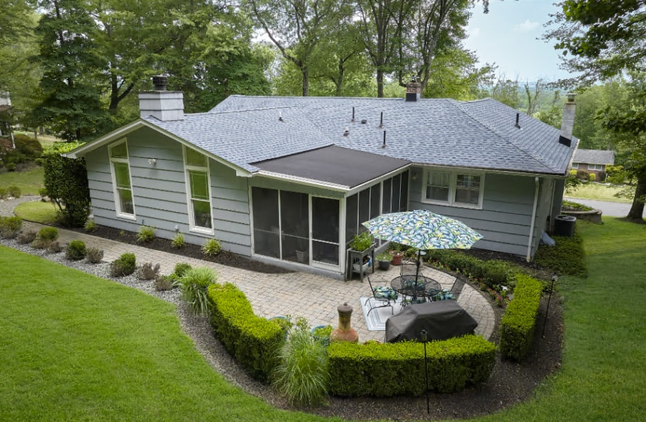 286635d6-c1ce-4876-9d9d-3ad23c283688 Blue roof shingles
